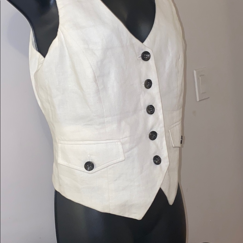 Vest - Picture 3 of 4